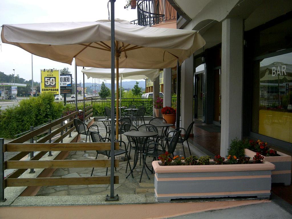 Hotel Lago Maggiore Каселето сопра Тичино Екстериор снимка