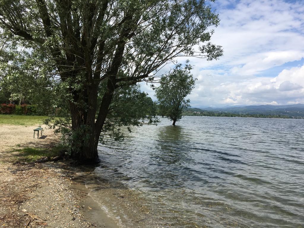 Hotel Lago Maggiore Каселето сопра Тичино Екстериор снимка